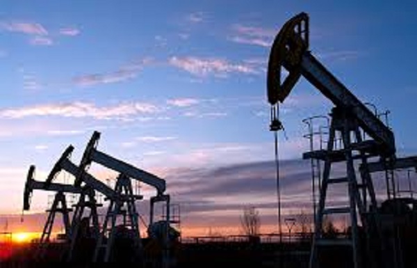 Цена на азербайджанскую нефть превысила 50 долларов